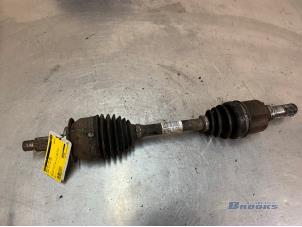 Begagnade Drivaxel, vänster fram Suzuki SX4 (EY/GY) 1.9 DDiS Pris € 45,00 Marginaltabell erbjuds av Autobedrijf Brooks