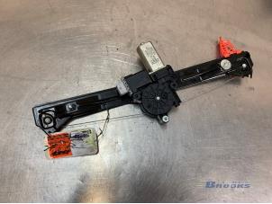 Gebruikte Ruitmechaniek 4Deurs links-voor Lancia Delta (844) 1.6 D Multijet 16V 120 Prijs € 65,00 Margeregeling aangeboden door Autobedrijf Brooks