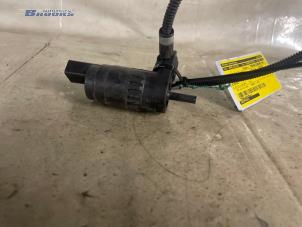 Begagnade Pump, vindrutespolare Skoda Octavia Combi (1Z5) 1.9 TDI Pris € 5,00 Marginaltabell erbjuds av Autobedrijf Brooks