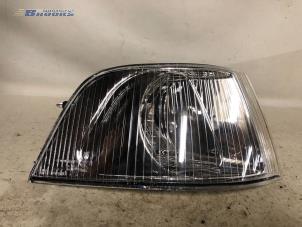 Nieuwe Pinker rechts Volvo S40 (VS) Prijs € 16,88 Inclusief btw aangeboden door Autobedrijf Brooks