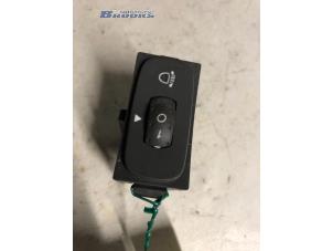 Begagnade Brytare, AIH strålkastare Renault Laguna Pris € 5,00 Marginaltabell erbjuds av Autobedrijf Brooks