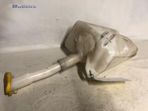 Begagnade Spolartank, vindruta Renault Laguna Pris € 10,00 Marginaltabell erbjuds av Autobedrijf Brooks