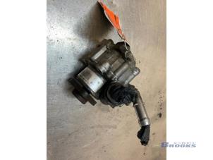 Gebruikte Stuurbekrachtiging Pomp BMW 3 serie Touring (E91) 318d 16V Prijs € 50,00 Margeregeling aangeboden door Autobedrijf Brooks