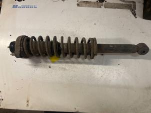 Używane Stopa amortyzatora prawy tyl Mitsubishi Carisma 1.6i 16V Cena € 15,00 Procedura marży oferowane przez Autobedrijf Brooks