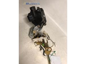 Begagnade Dörrmekanism, 4-dörrars, höger bak Mitsubishi Galant Wagon (EA/EC) 2.5 V6 24V Pris € 10,00 Marginaltabell erbjuds av Autobedrijf Brooks