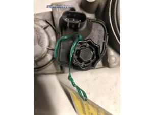 Begagnade Strålkastarmotor Daewoo Espero 2.0 CD Pris € 10,00 Marginaltabell erbjuds av Autobedrijf Brooks