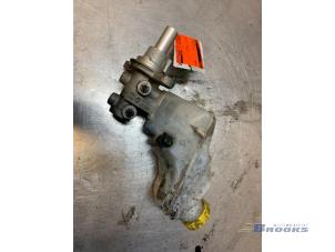 Gebruikte Hoofdremcilinder Fiat Fiorino (225) 1.3 JTD 16V Multijet Prijs € 50,00 Margeregeling aangeboden door Autobedrijf Brooks