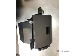 Gebruikte Dashboardkastje Ford C-Max (DM2) 1.6 16V Prijs € 40,00 Margeregeling aangeboden door Autobedrijf Brooks