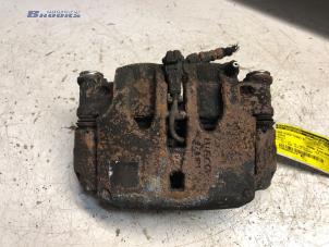 Używane Zacisk hamulcowy prawy przód Iveco New Daily IV 40C18 Cena € 45,00 Procedura marży oferowane przez Autobedrijf Brooks