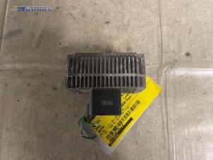 Gebruikte Relais Opel Astra G (F70) 2.0 DI 16V Prijs € 25,00 Margeregeling aangeboden door Autobedrijf Brooks