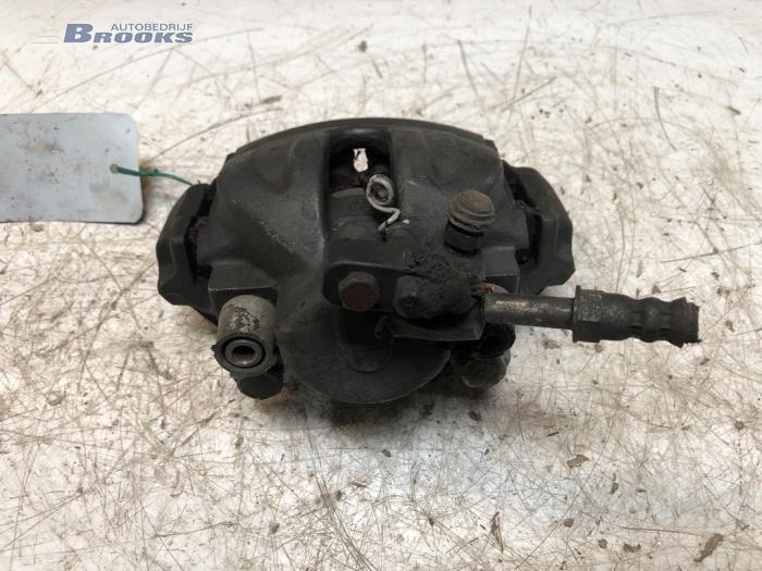 Bakre bromsok, höger från en Mercedes-Benz Sprinter 3t (903) 316 CDI 20V 2002