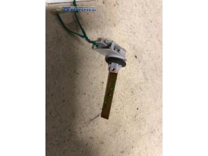 Begagnade Innetemperatursensor Volkswagen Transporter/Caravelle T5 2.5 TDi Pris € 10,00 Marginaltabell erbjuds av Autobedrijf Brooks