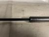 Gasfjäder, höger bak från en Peugeot 206 (2A/C/H/J/S) 1.4 XR,XS,XT,Gentry 1999