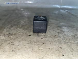 Gebruikte Relais Kia Carnival 2 (FIB/FLD) 2.9 HPDi 16V Prijs € 5,00 Margeregeling aangeboden door Autobedrijf Brooks