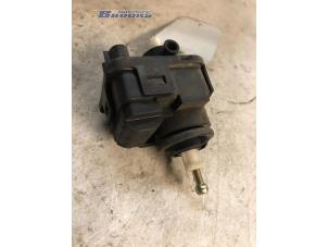 Begagnade Strålkastarmotor Hyundai H100 Pris € 10,00 Marginaltabell erbjuds av Autobedrijf Brooks