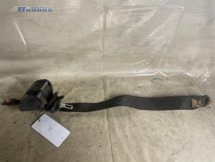 Begagnade Främre säkerhetsbälte, vänster Hyundai H-150 2.5 D Pris € 10,00 Marginaltabell erbjuds av Autobedrijf Brooks