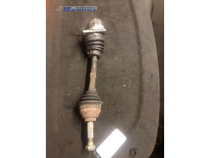 Gebruikte Aandrijfas links-voor Fiat Panda (141) 1000 IE Prijs € 10,00 Margeregeling aangeboden door Autobedrijf Brooks