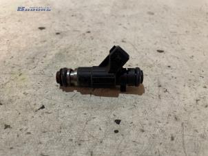 Gebruikte Injector (benzine injectie) Volkswagen Polo III (6N1) 1.4i 60 Prijs € 10,00 Margeregeling aangeboden door Autobedrijf Brooks