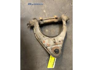 Begagnade Främre övre gaffelben, vänster Hyundai H-150 2.5 D Pris € 15,00 Marginaltabell erbjuds av Autobedrijf Brooks