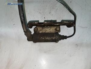 Begagnade Kopplingsslavcylinder Hyundai H-100 2.5 Diesel Pris € 15,00 Marginaltabell erbjuds av Autobedrijf Brooks