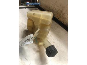 Begagnade Expansionskärl Renault Laguna II Grandtour (KG) 2.2 dCi 150 16V Pris € 10,00 Marginaltabell erbjuds av Autobedrijf Brooks