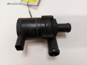 Begagnade Extra vattenpump Volkswagen Touran (1T3) 1.2 TSI Pris € 20,00 Marginaltabell erbjuds av Autobedrijf Brooks