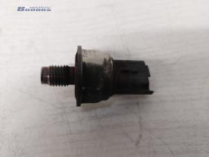 Begagnade Bränsletryckssensor Citroen Berlingo 1.6 HDI 16V 75 Pris € 40,00 Marginaltabell erbjuds av Autobedrijf Brooks