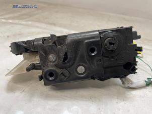 Używane Mechanizm blokady drzwi lewych przednich wersja 4-drzwiowa Citroen DS5 (KD/KF) 2.0 165 HYbrid4 16V Cena € 25,00 Procedura marży oferowane przez Autobedrijf Brooks