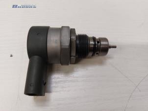 Begagnade Bränsletryckssensor BMW 3 serie (F30) 320d 2.0 16V EfficientDynamicsEdition Pris € 50,00 Marginaltabell erbjuds av Autobedrijf Brooks