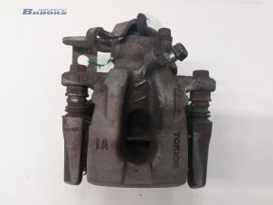 Gebruikte Remklauw (Tang) rechts-achter Toyota Urban Cruiser 1.33 Dual VVT-I 16V 2WD Prijs € 30,00 Margeregeling aangeboden door Autobedrijf Brooks