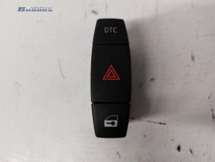 Begagnade Nödbelysningsbrytare BMW 1 serie (E87/87N) 116i 1.6 16V Pris € 10,00 Marginaltabell erbjuds av Autobedrijf Brooks