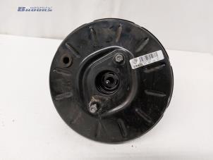 Begagnade Bromsservo Renault Clio IV Estate/Grandtour (7R) 1.5 Energy dCi 90 FAP Pris € 30,00 Marginaltabell erbjuds av Autobedrijf Brooks