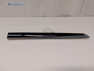 Gebruikte Sierstrip BMW 5 serie Touring (F11) 530d 24V Blue Performance Prijs € 50,00 Margeregeling aangeboden door Autobedrijf Brooks