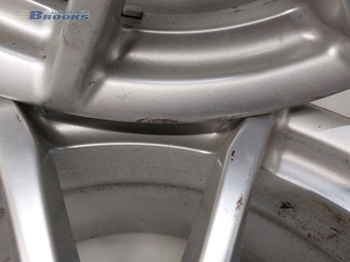 Zestaw obreczy sportowych z BMW 1 serie (F20) 114d 1.5 12V TwinPower 2015