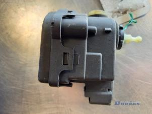 Begagnade Strålkastarmotor Renault Espace (JK) 2.2 dCi 150 16V Grand Espace Pris € 10,00 Marginaltabell erbjuds av Autobedrijf Brooks