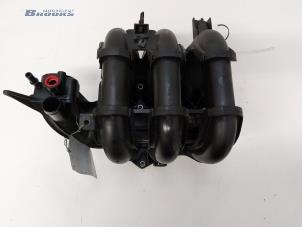 Gebruikte Spruitstuk Inlaat Ford Fiesta 6 (JA8) 1.0 SCI 12V 80 Prijs € 35,00 Margeregeling aangeboden door Autobedrijf Brooks