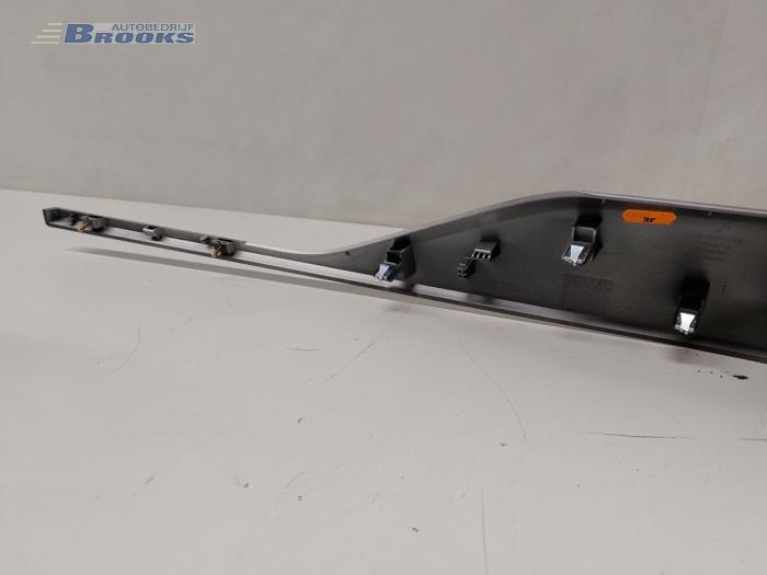 Luchtrooster Dashboard van een BMW 3 serie Touring (F31) 316i 1.6 16V 2014