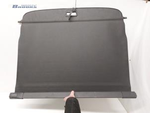 Gebruikte Dekzeil Bagageruimte Opel Astra J Sports Tourer (PD8/PE8/PF8) 1.6 CDTI 16V Prijs € 175,00 Margeregeling aangeboden door Autobedrijf Brooks