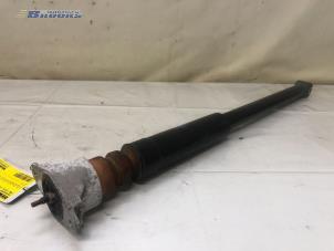 Begagnade Stötdämpare, höger bak Ford Fiesta 6 (JA8) 1.0 Ti-VCT 12V 65 Pris € 25,00 Marginaltabell erbjuds av Autobedrijf Brooks