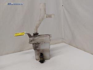 Begagnade Spolartank, vindruta Kia Rio II (DE) 1.4 16V Pris € 20,00 Marginaltabell erbjuds av Autobedrijf Brooks