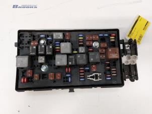 Begagnade Säkringsbox Opel Insignia Sports Tourer 2.0 CDTI 16V 160 Ecotec Pris € 25,00 Marginaltabell erbjuds av Autobedrijf Brooks