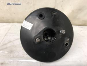 Begagnade Bromsservo Peugeot 108 1.0 12V Pris € 15,00 Marginaltabell erbjuds av Autobedrijf Brooks