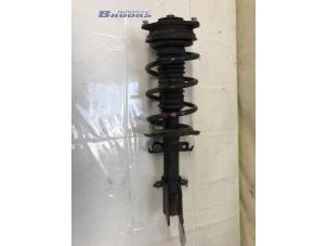 Używane Amortyzator prawy przód Mercedes Citan (415.6) 1.5 109 CDI Cena € 75,00 Procedura marży oferowane przez Autobedrijf Brooks