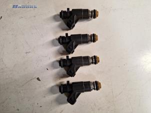 Gebruikte Injector (benzine injectie) Volkswagen Polo III (6N1) 1.4i 60 Prijs € 10,00 Margeregeling aangeboden door Autobedrijf Brooks