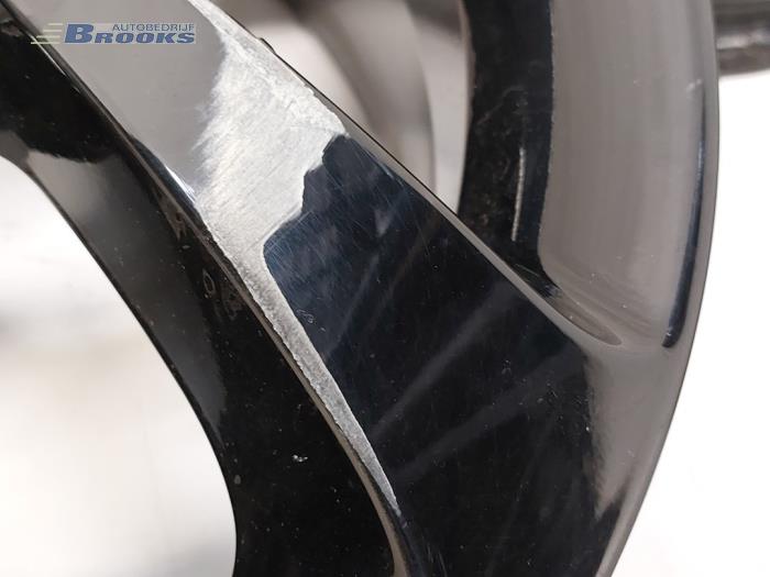 Zestaw obreczy sportowych z Opel Corsa E 1.0 SIDI Turbo 12V 2017