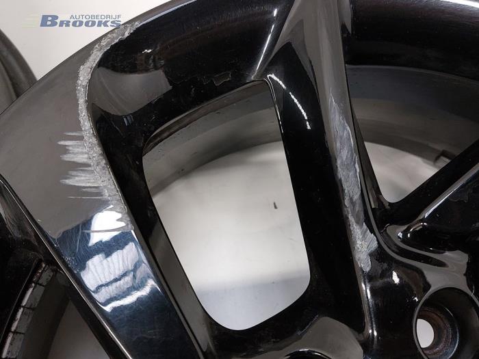 Zestaw obreczy sportowych z Opel Corsa E 1.0 SIDI Turbo 12V 2017