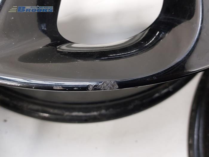 Zestaw obreczy sportowych z Opel Corsa E 1.0 SIDI Turbo 12V 2017