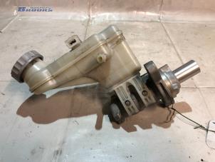 Gebruikte Hoofdremcilinder Suzuki Swift (ZA/ZC/ZD1/2/3/9) 1.3 VVT 16V Prijs € 25,00 Margeregeling aangeboden door Autobedrijf Brooks