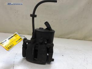 Gebruikte Remklauw (Tang) rechts-achter Audi A6 Avant (C6) 2.7 TDI V6 24V Prijs € 50,00 Margeregeling aangeboden door Autobedrijf Brooks