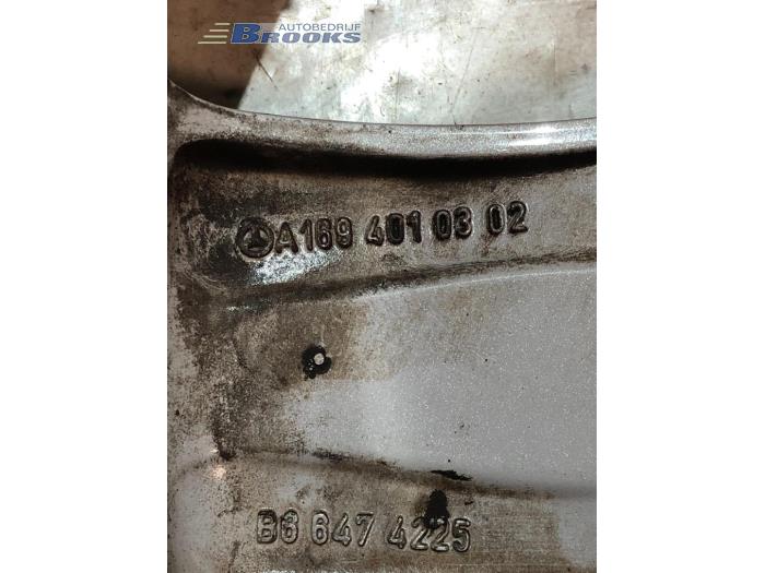 Zestaw obreczy sportowych z Mercedes-Benz B (W245) 2.0 B-180 CDI 16V 2007